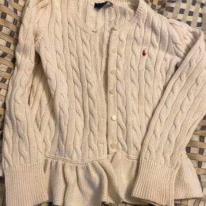 Adorable sweater for the fall